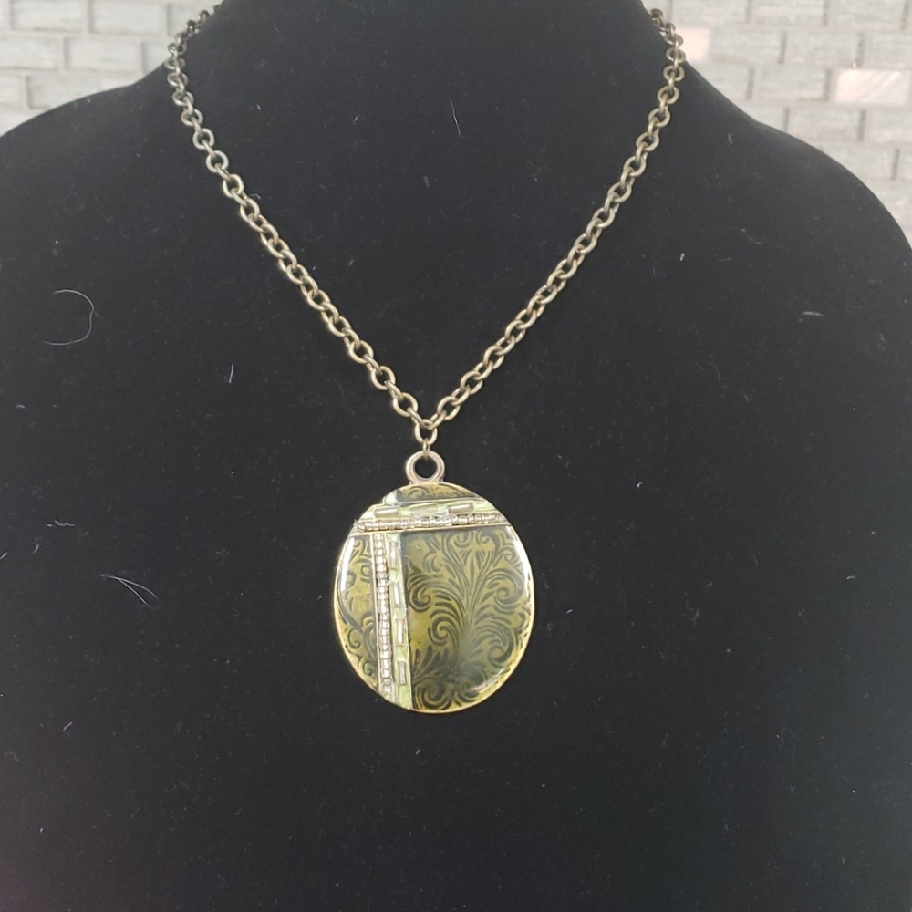 BUNDLE 3 for $20:  Green Oval w/Design Necklace